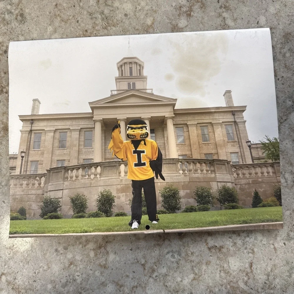 University Of Iowa SPIRIT SQUADS 2010-2011 Cheerleading Herkey Dance Team‎